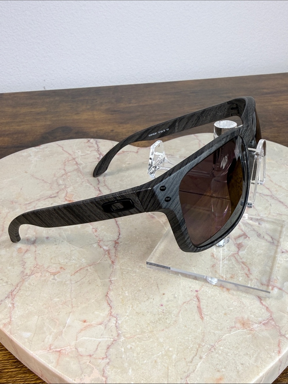 Oakley Men’s Black/Gray Woodgrain Shield Sunglasses